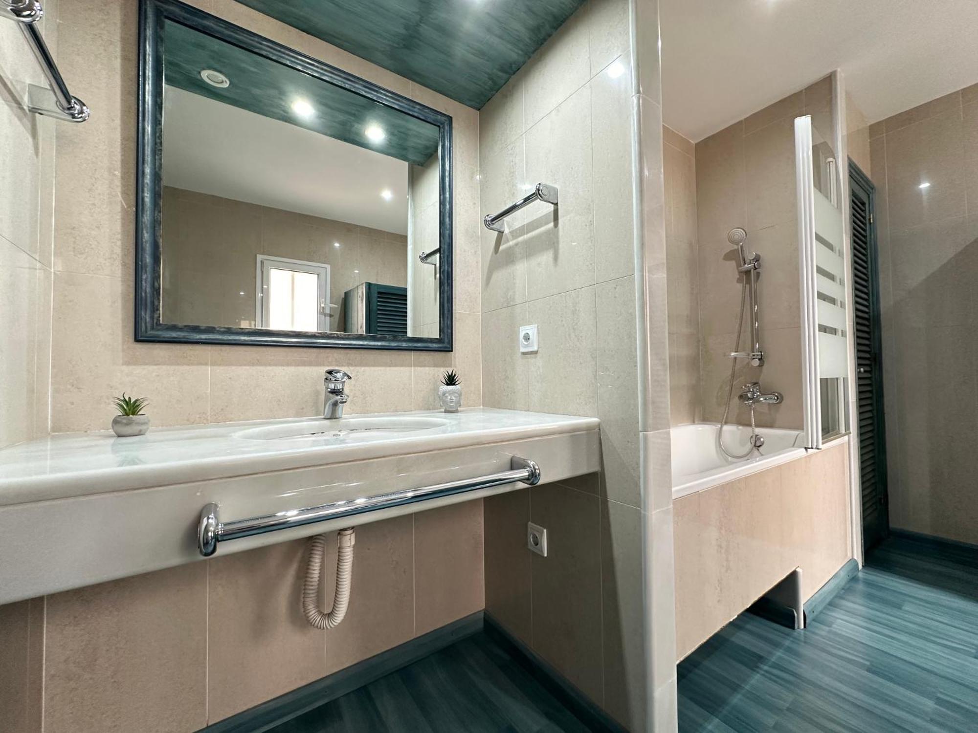 Agi Avenida Apartments ロザス エクステリア 写真